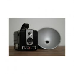 800px-Kodak_Brownie_Flash.jpg