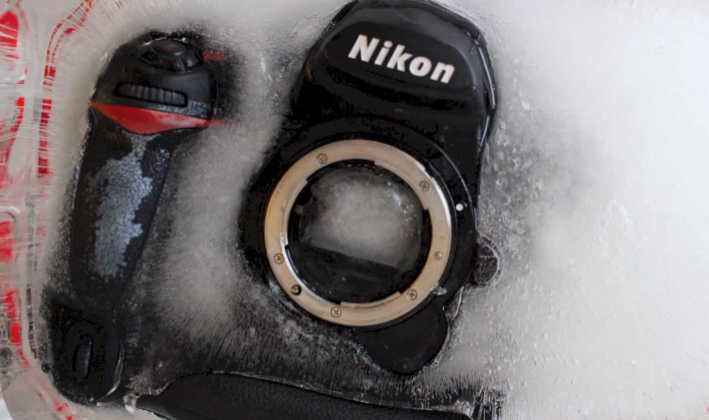 nikon-d3s-crash-test.png