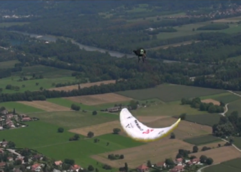 The-Sounds-of-Aerobatic-Paragliding-Colossal.png