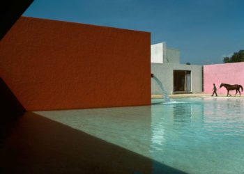 rene-burri-horse-pool-and-house-by-luis-barragan-san-cristobal-mexico-1976.jpg