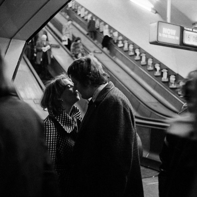 La vie quotidienne dans le m tro de Londres en photos Lense