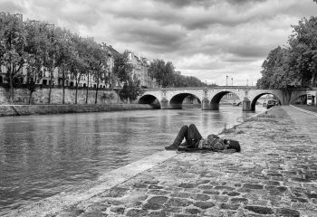 le dormeur des bords de seine