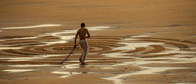 beach art acting