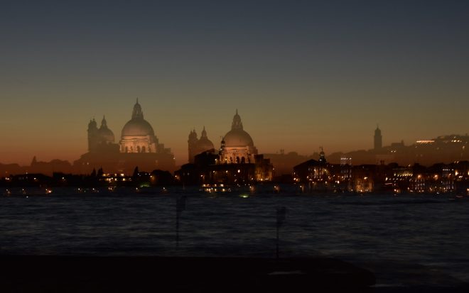 Punta della dogana, 19h