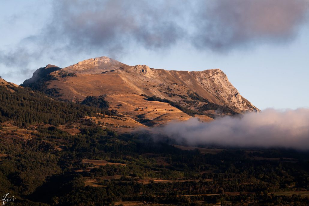 Pic et Aiguille de Gleize (2161 mètres) sur la commune de Gap.