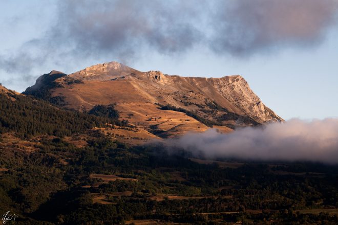 Pic et Aiguille de Gleize (2161 mètres) sur la commune de Gap.